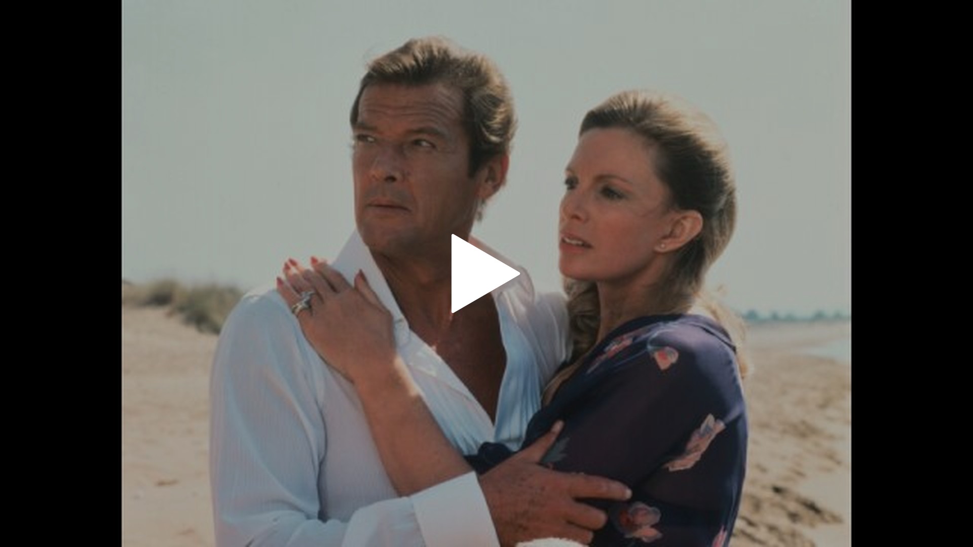 珍品映画チラシ　007: ユア・アイズ・オンリー 　赤ヴァージョン先行版　希少品 珍品映画チラシ 007: ユア・アイズ・オンリー 赤ヴァージョン先行版