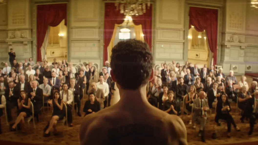 皮膚を売った男