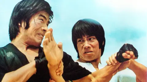 帰って来たドラゴン｜フジテレビの人気ドラマ・アニメ・TV番組の動画が