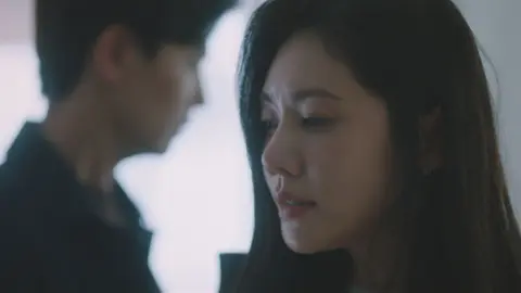 私たち、家族です～My Unfamiliar Family～｜フジテレビの人気ドラマ