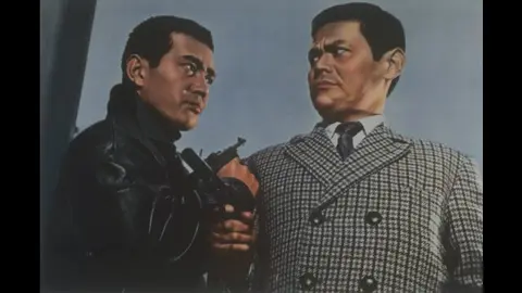 2024年のクリスマスの特別な衣装 殺し屋人別帳｜フジテレビの人気ドラマ・アニメ・TV番組の動画が その他