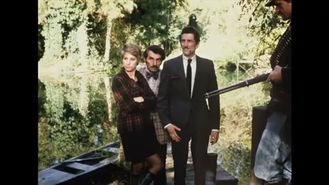 またまたおかしな大追跡｜フジテレビの人気ドラマ・アニメ・TV番組の