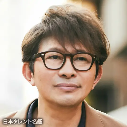 【大型配送SALE】鈴井貴之さん掲載4ページ #7987 OOPARTS vol.4「天国への階段」 鈴井貴之 インタビュー | ローチケ演劇