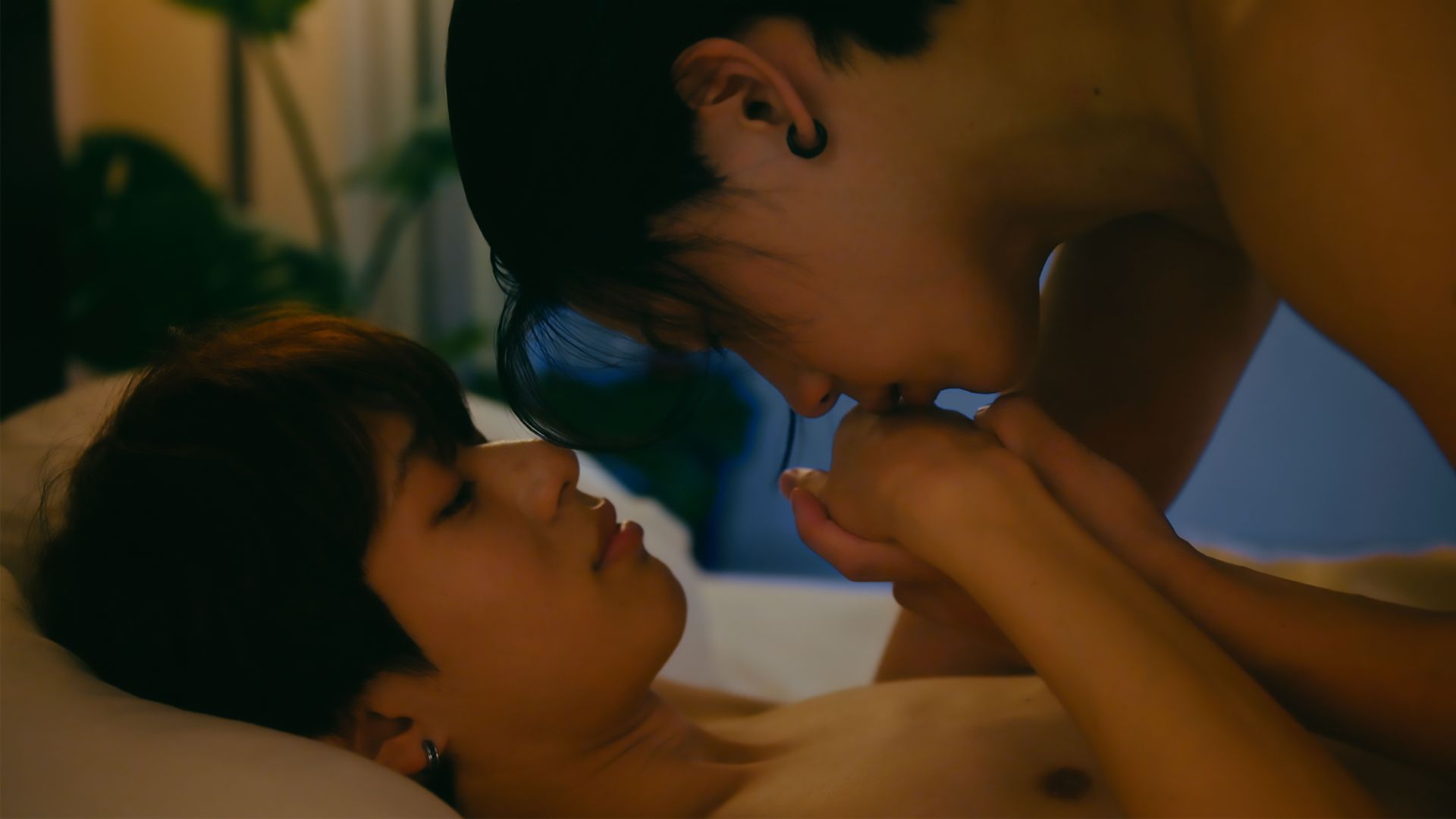 雨は嵐に包まれる