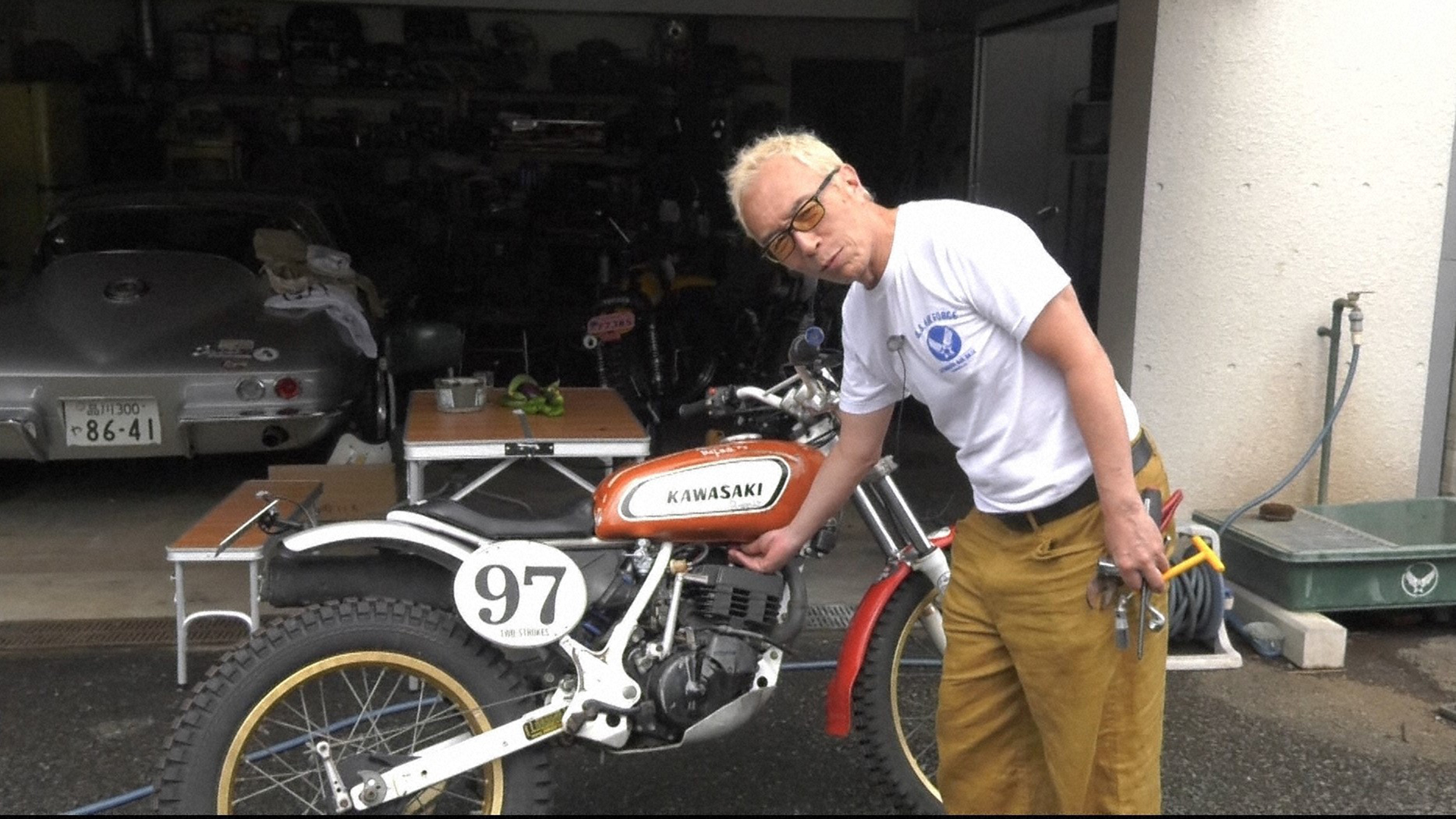 プ、プラグが・・・。