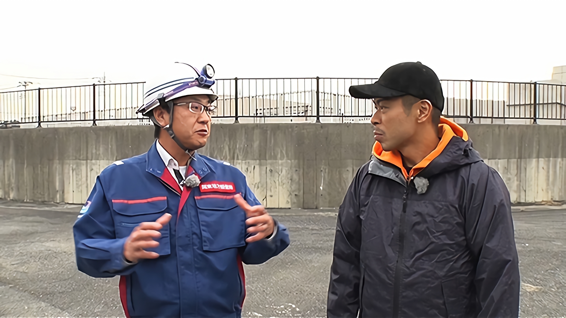 地面の下にはこんな世界