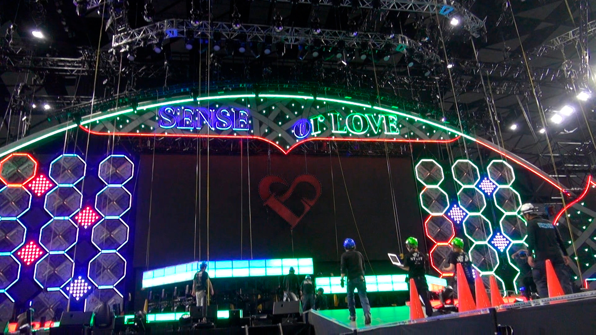 コンサートの舞台ウラ～新人たちの挑戦～