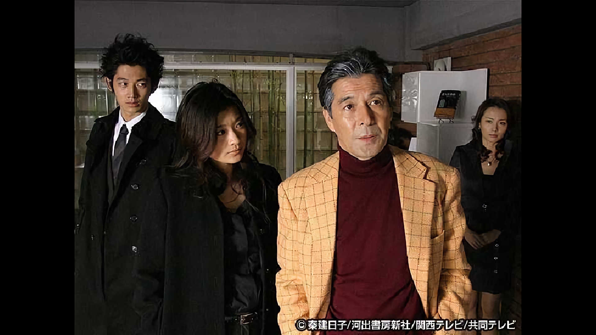 女刑事と容疑者！危険な愛の行方