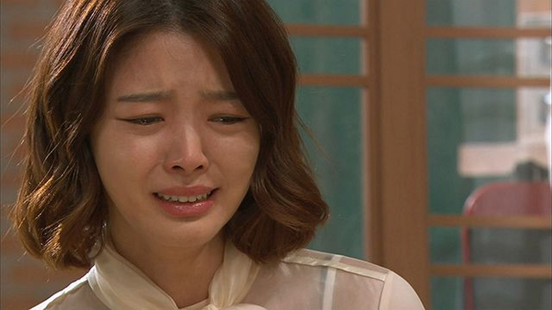 窮地に陥る新妻