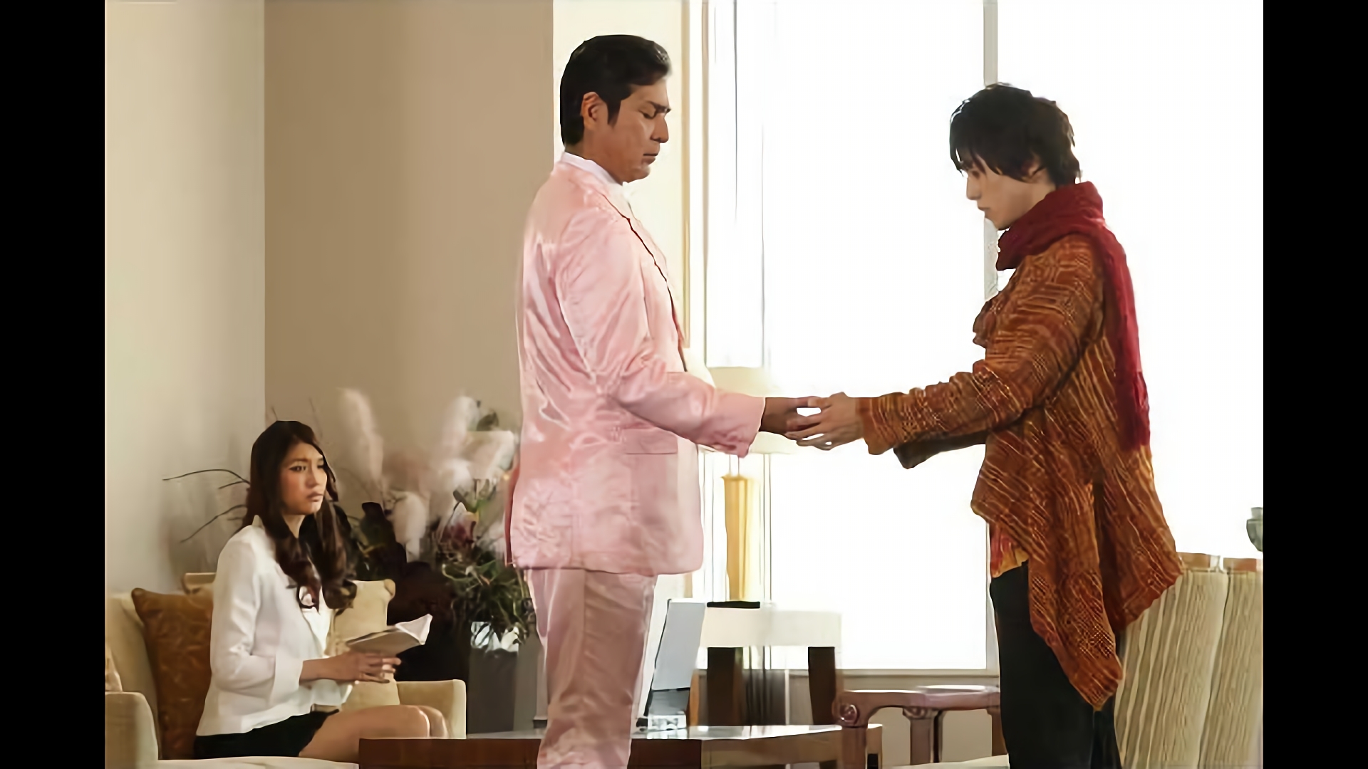 赤いメダルと刑事と裏切り