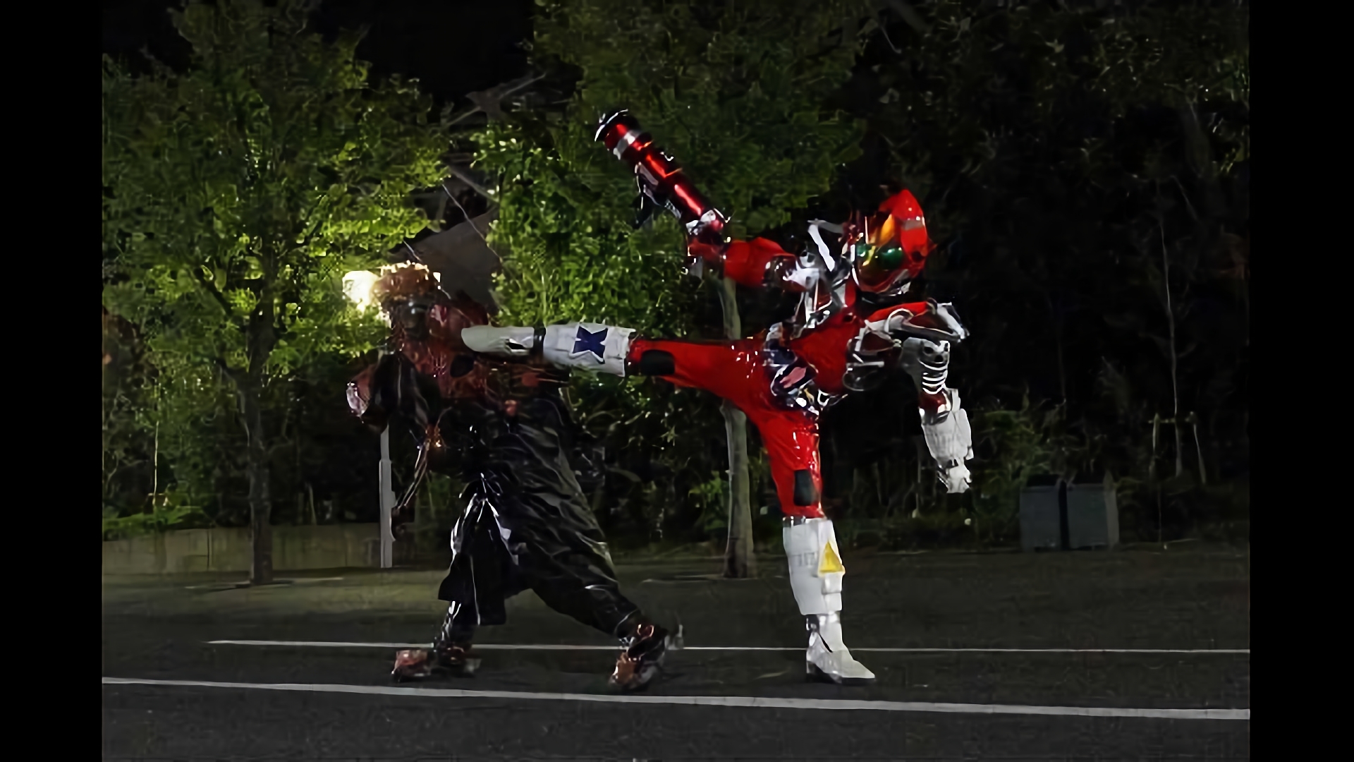 月・下・激・突