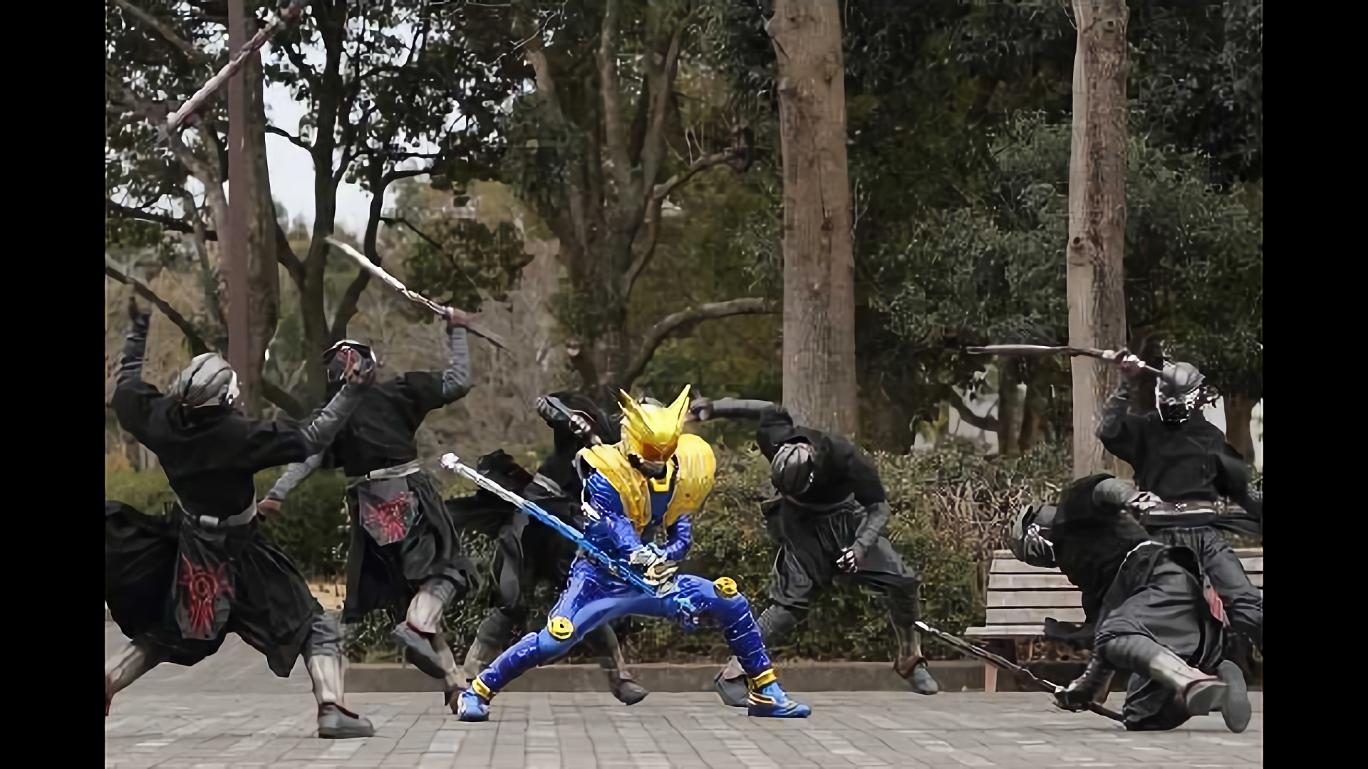 先・輩・無・用