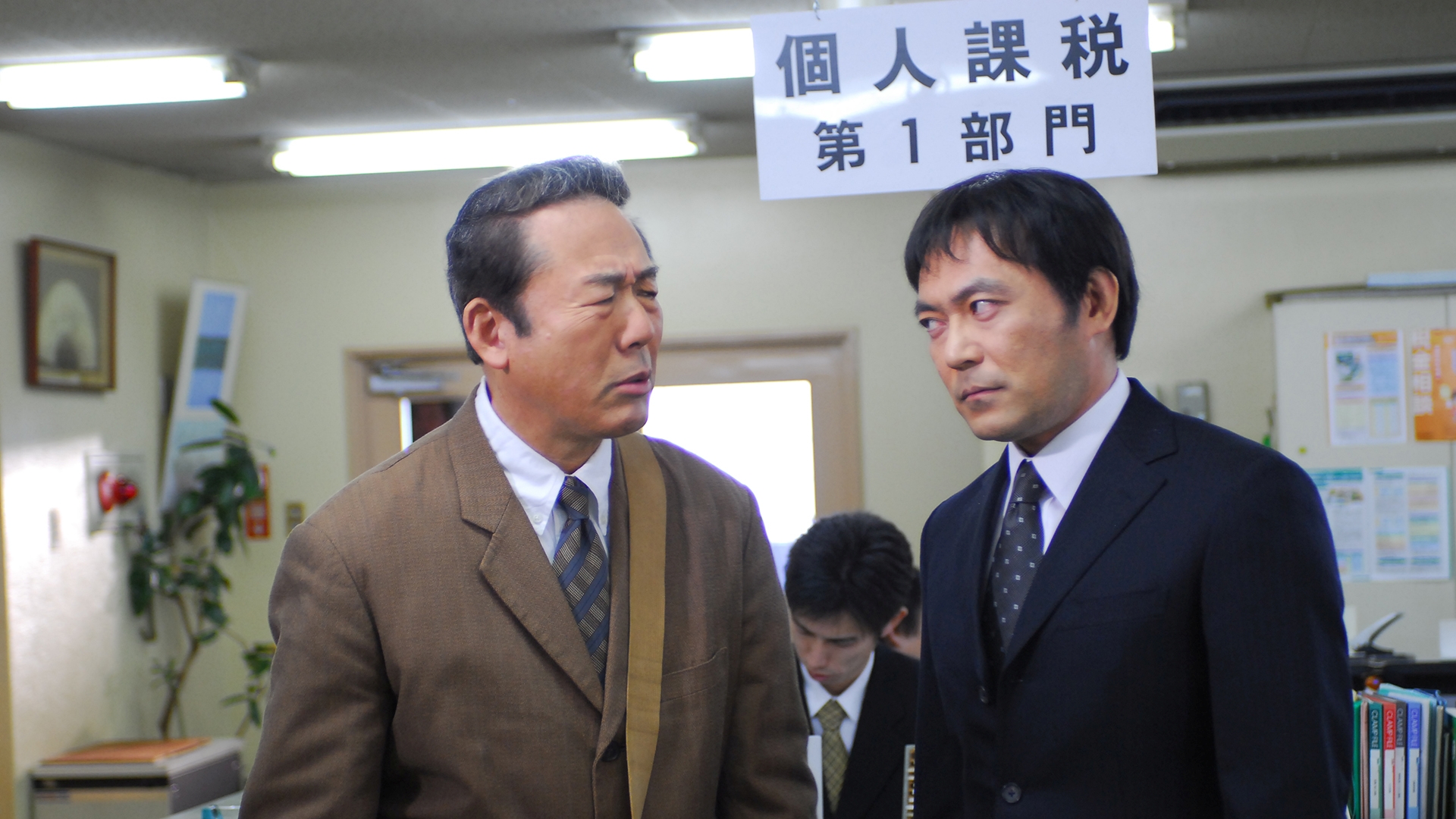 尾張名古屋に人情の涙・・・盗聴殺人に隠された真相・・・知りすぎた美人記者を狙う権力の罠