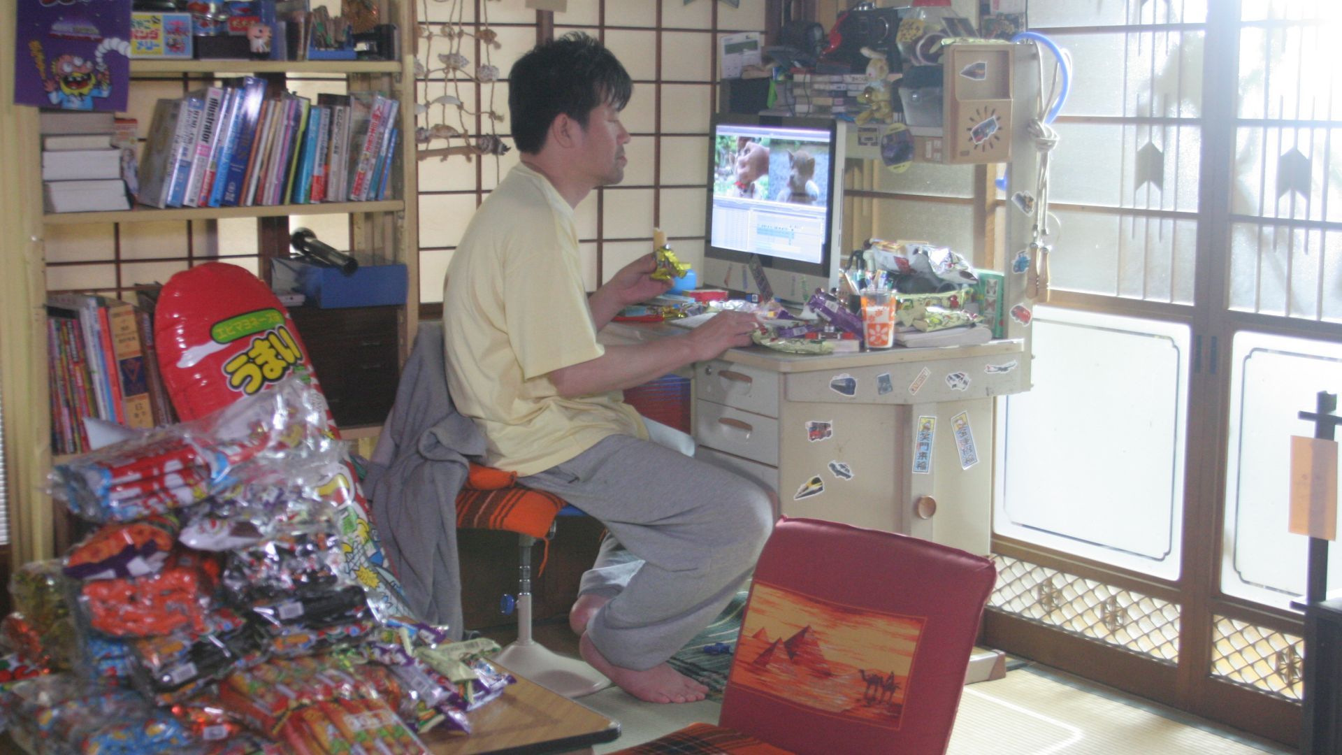 部屋と通帳と私と犬なのだ。