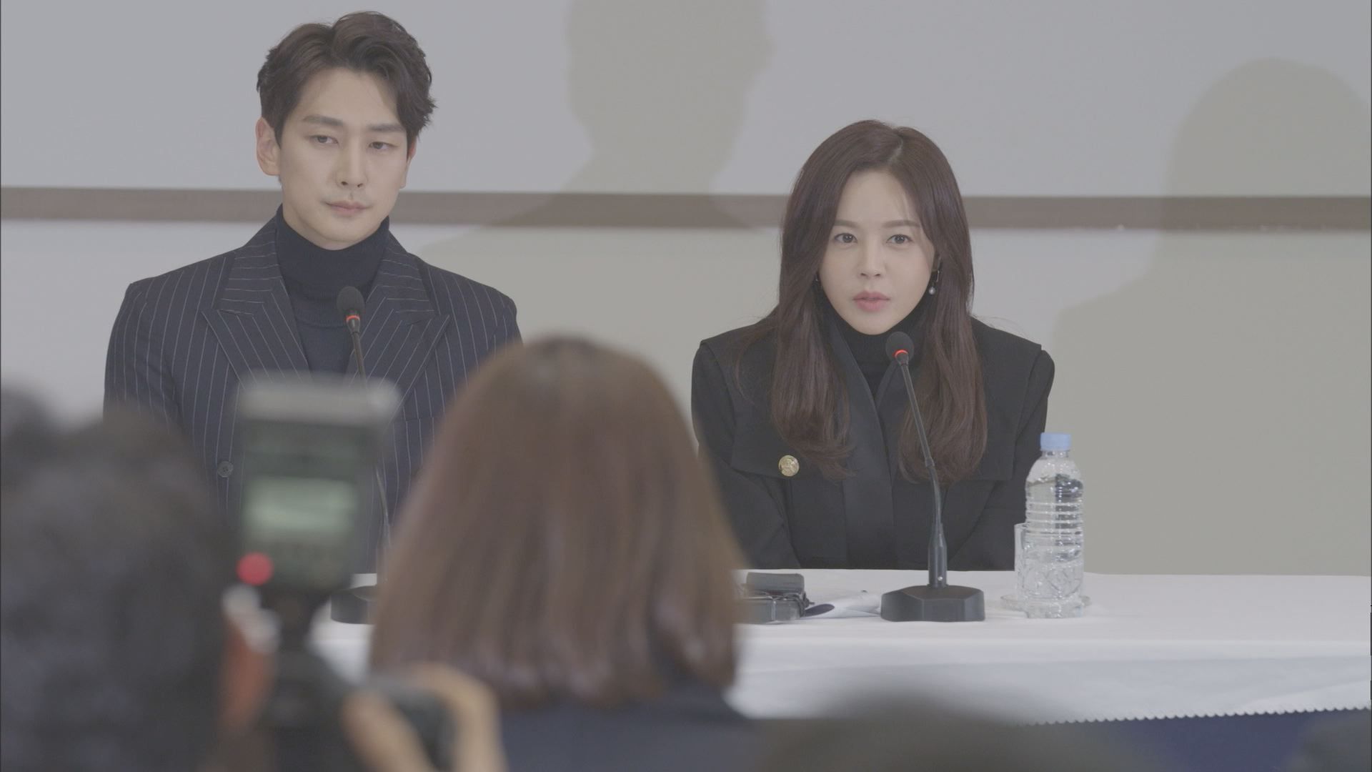 覚悟の記者会見