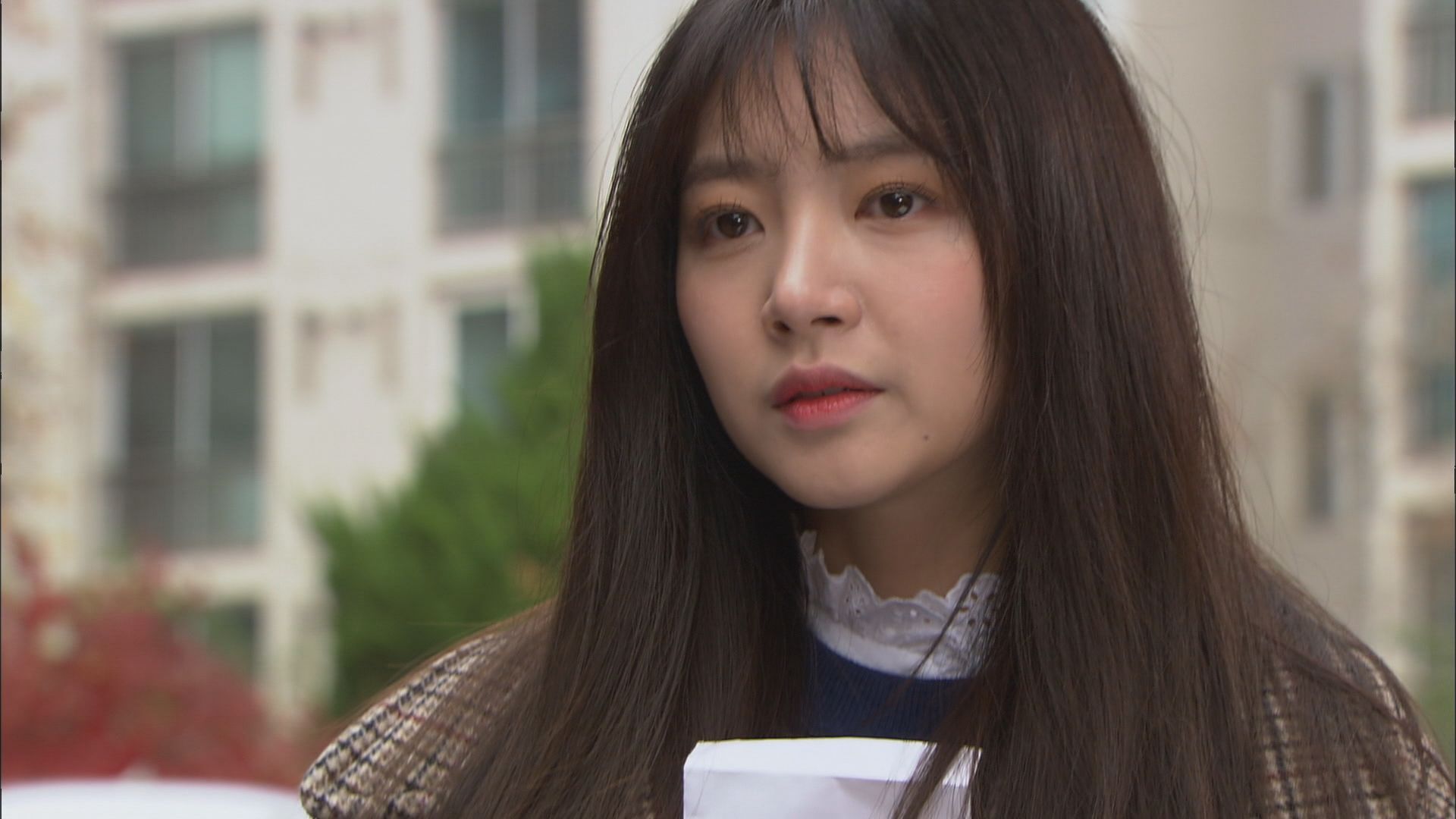 彼女は詐欺師？！