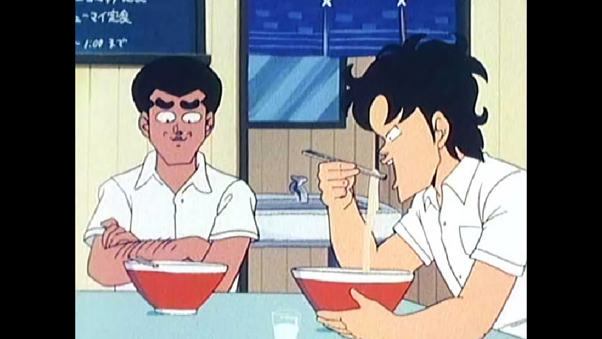 根性ラーメン食べるマッチ／モデルは金髪美人