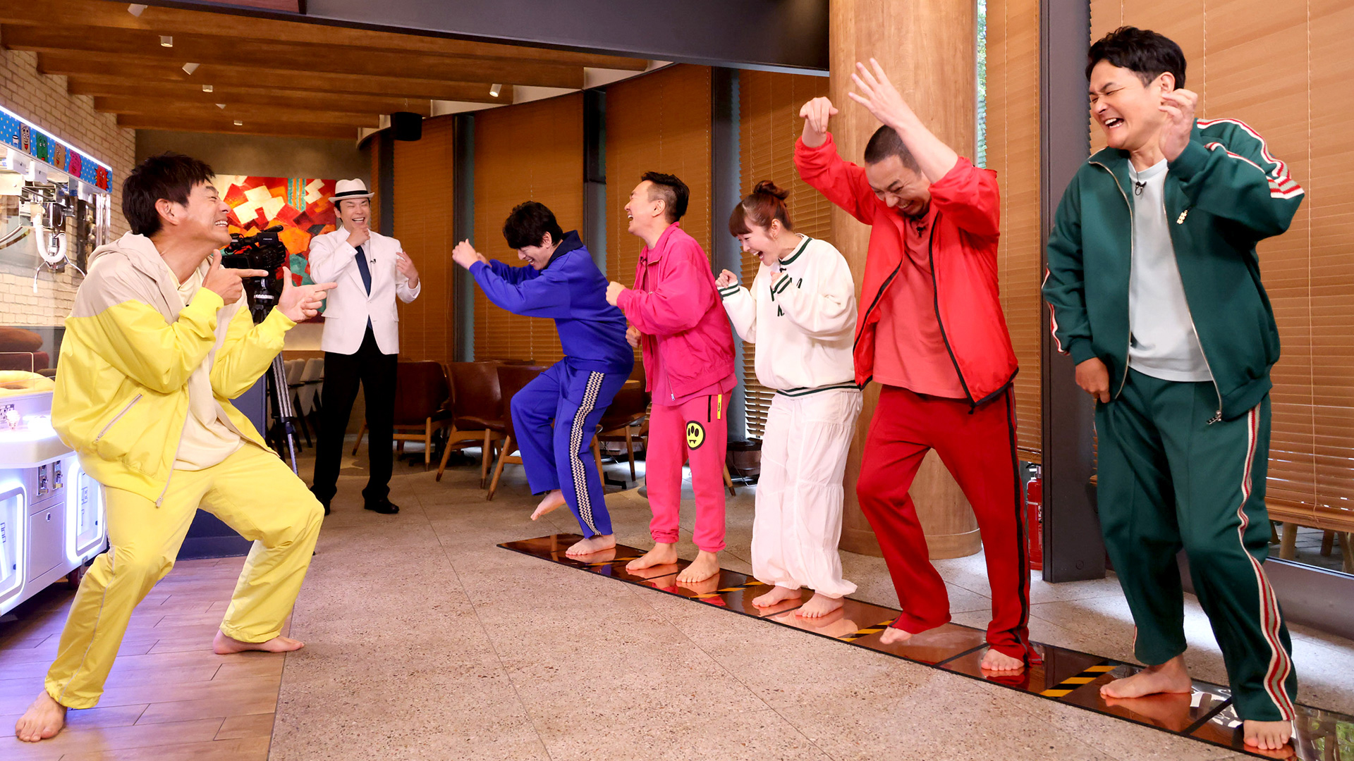 俳優・黒木華参戦！モスバーガー人気商品を当てろ