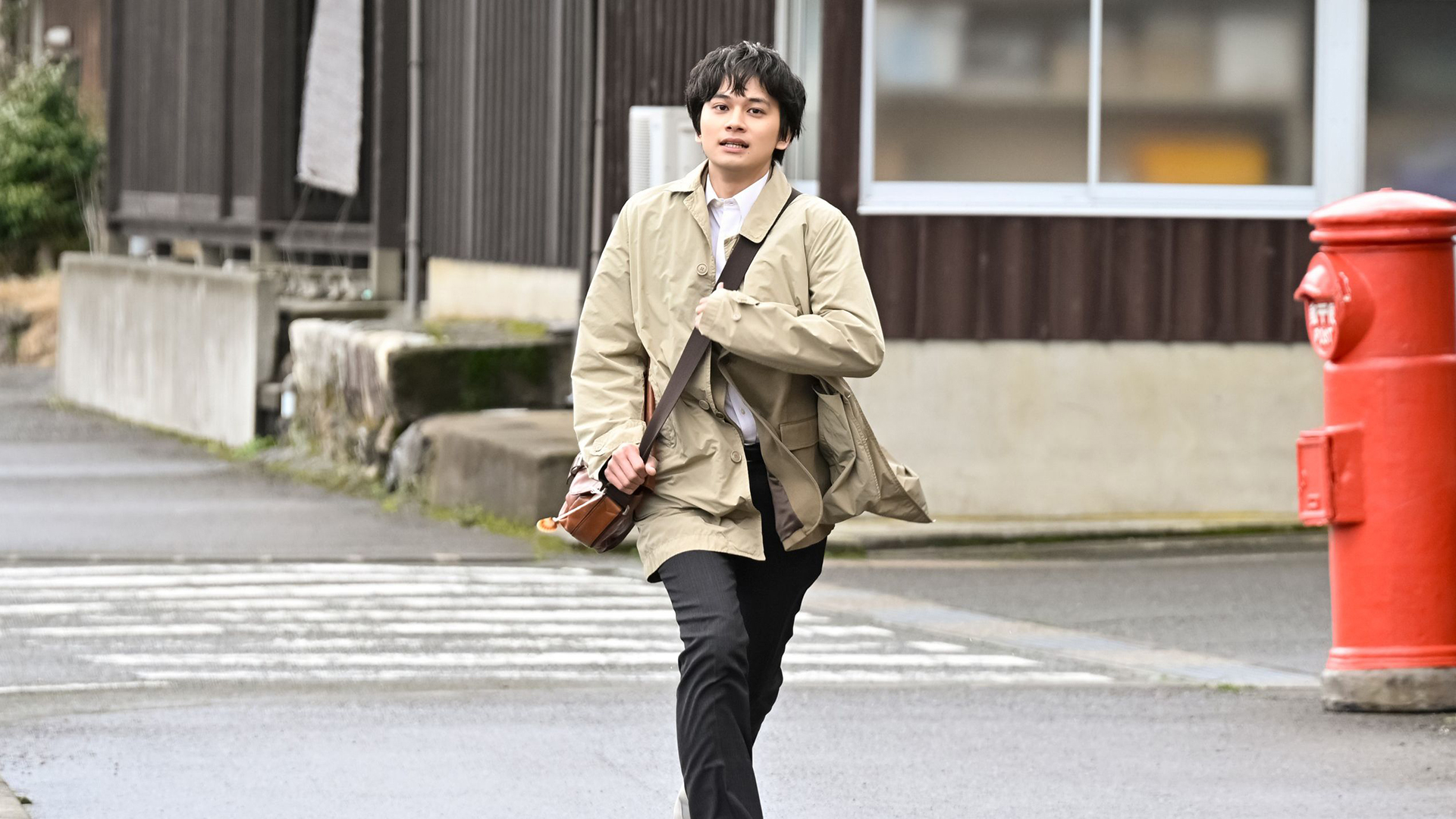 先生、港町の水産高校に赴任する