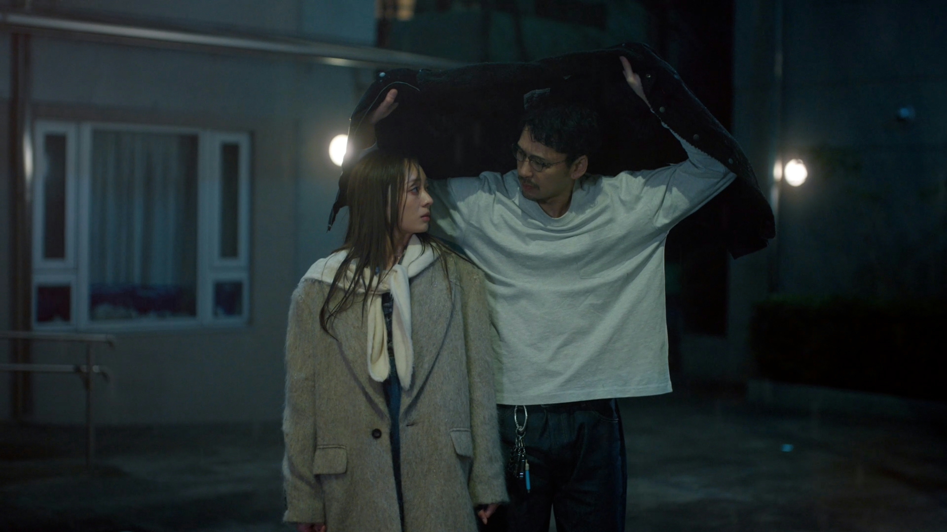 「や」