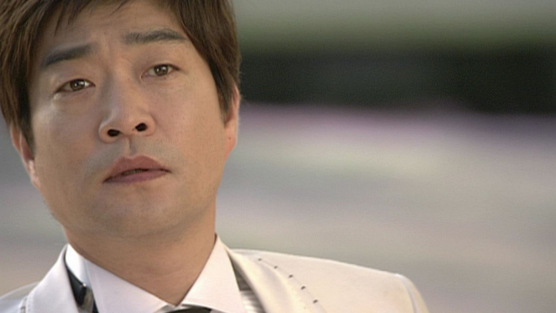 私の手をとって