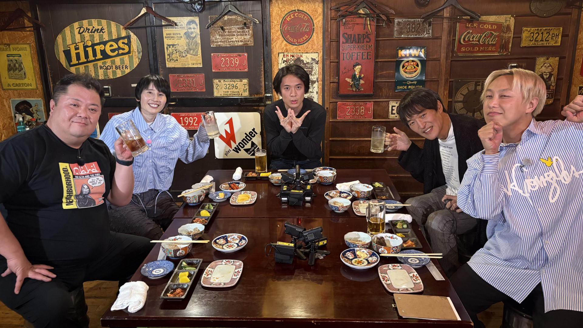 ヘベレケ反省会：小杉竜一（ブラックマヨネーズ）、箕輪はるか（ハリセンボン）、友田オレ