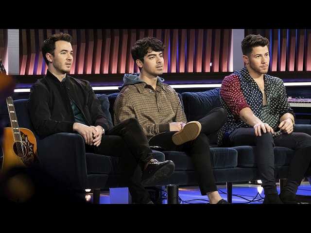 #4 才能あふれる3兄弟 ジョナス・ブラザーズ