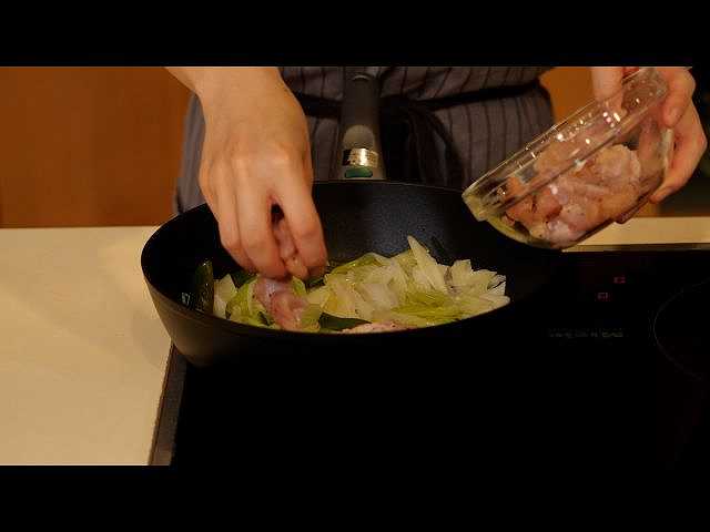 ネギと比内地鶏のグラタン