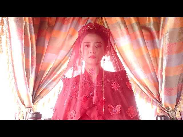 第2話 (字幕版)瓜二つの二人