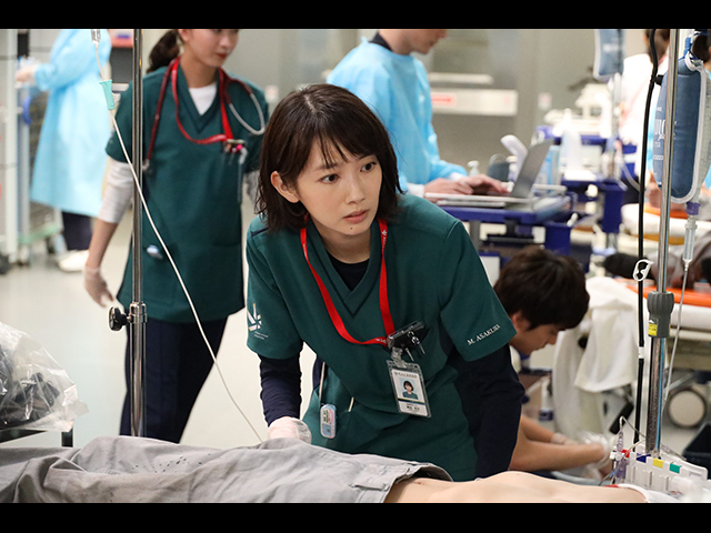 #1 性格も価値観もバラバラな5人の医師たちの戦いが始…